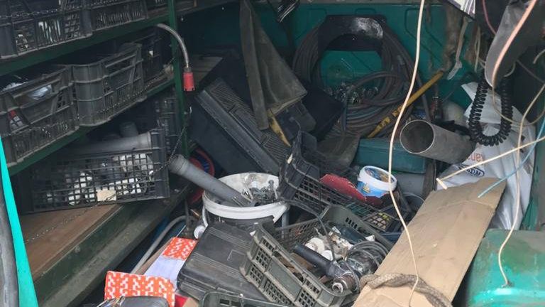 Śląskie. 21-latek "trefny" samochód ukrył na jedne z ulicy Wodzisławia Śląskiego. 