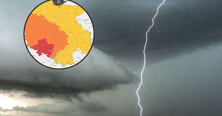 Kolejne alerty przed burzami. W tych rejonach nawet trąby powietrzne