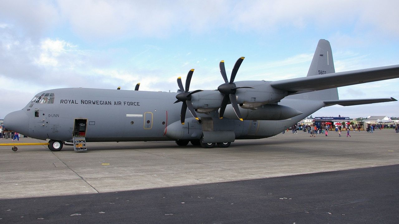 C-130 Hercules jest najliczniejszym zachodnim samolotem transportowym. Na zdjęciu samolot norweskich sił powietrznych