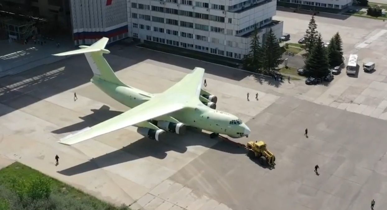 Pierwszy Ił-76MD-90A zszedł z nowej linii produkcyjnej