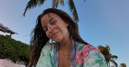 Julia Wieniawa relacjonuje wakacje w Tulum, prezentując m.in. pośladki w wyciętym bikini