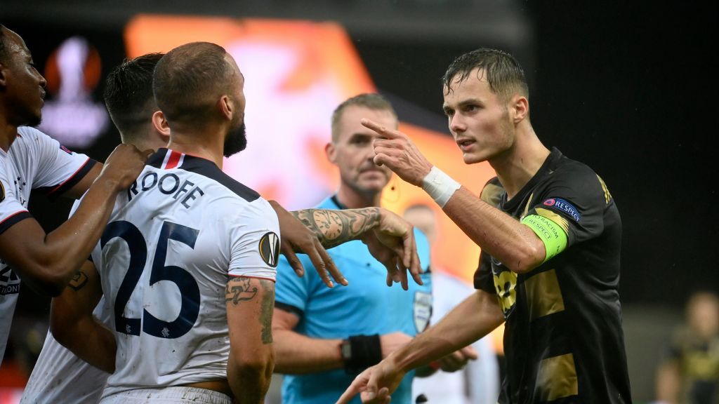 Getty Images /  Philippe Crochet / Photonews / Na zdjęciu: Kapitan Standardu Liege Zinho Vanheusden miał pretensje do Kemara Roofe'a