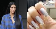 Kim Kardashian lansuje modę na... przekłute paznokcie (FOTO)