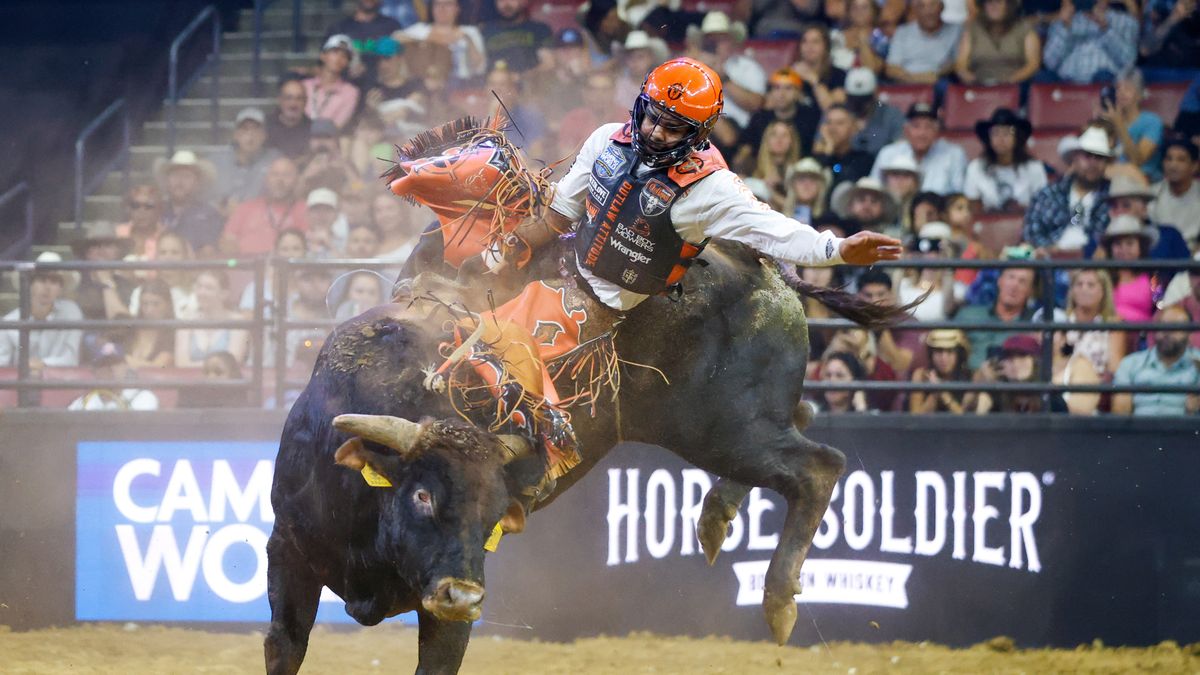 SUNRISE, FL - AUGUST 10: Kansas City Outlaws rider Hector Santos Ferreira is seen riding Sober Child during the PBR Teams Freedom Days on August 10, 2025 at the Amerant Bank Arena,Sunrise, Florida.(Photo by Chris Arjoon/Icon Sportswire via Getty Images)
