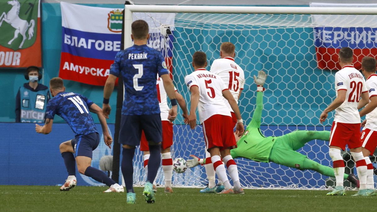 Milan Skriniar strzela bramkę na 2:1 w meczu z reprezentacją Polski