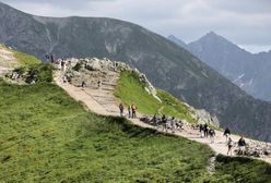 Tatry. Kochają chodzić po górach. Para wzięła ślub na Kasprowym Wierchu