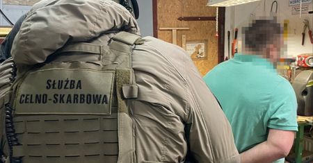 W kartonach po pizzy ukryli towar za 10 mln zł. Dorwała ich skarbówka