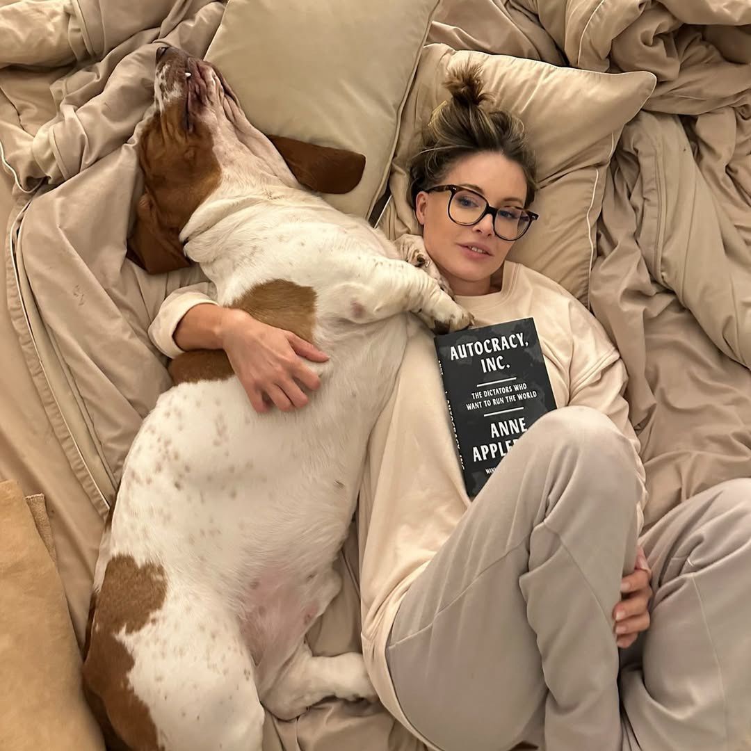 Małgorzata Rozenek z bassetem