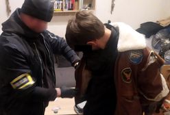 Koniec kariery 17-letniego dilera. Narkotyki chował na klatce schodowej