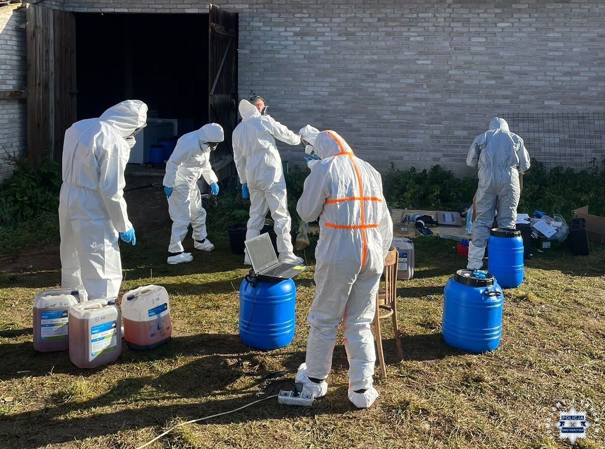 Narkotykowe laboratorium zlikwidowane.