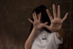 Dwie nastolatki skatowały i okradły rówieśniczkę w Wałbrzychu