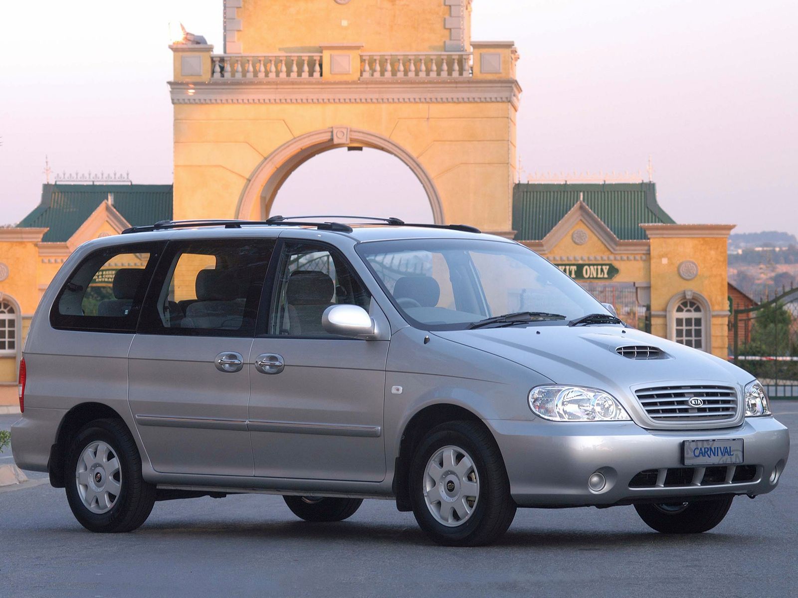 Kia Carnival