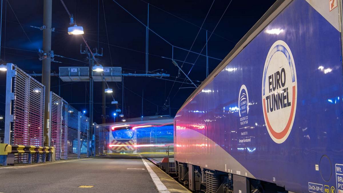 Eruotunel przez kanał la Manche.