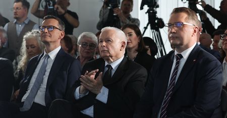 Kaczyński jest bezsilny. Tak ograł go Morawiecki