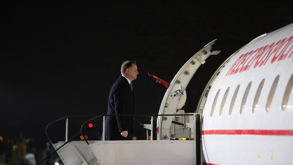 Lot z Andrzejem Dudą. Były naciski na pilotów?