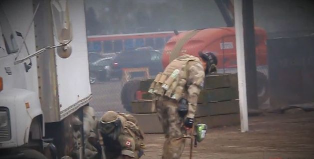 Popularna mapa Nuketown na żywo, ale z nieprawdziwymi pistoletami
