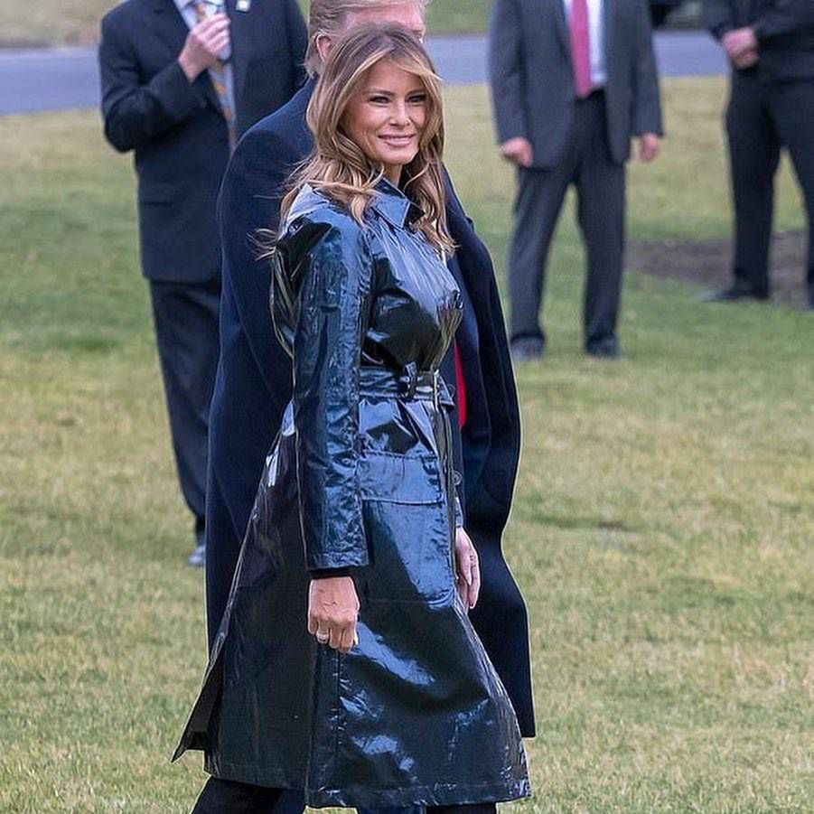 Melania Trump i Donald Trump w drodze na Mistrzostwa w Footballu