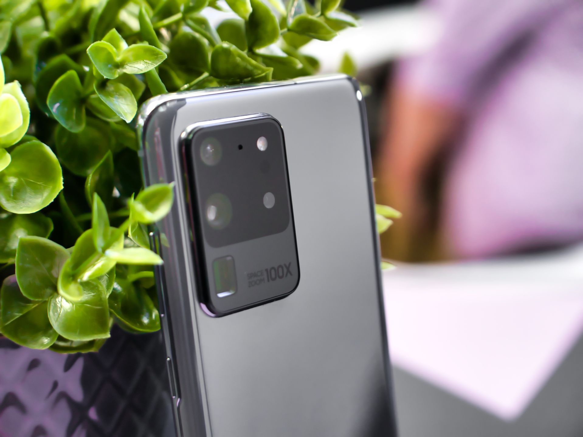 Samsung Galaxy S20 w naszych rękach. Świetne smartfony skryte za marketingowym bełkotem 10