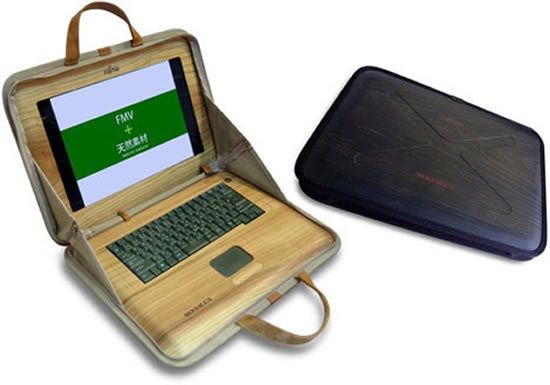 Drewniany laptop