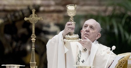 Papież odprawił mszę w nietypowym towarzystwie. "Dla Boga nikt nie jest wykluczony"