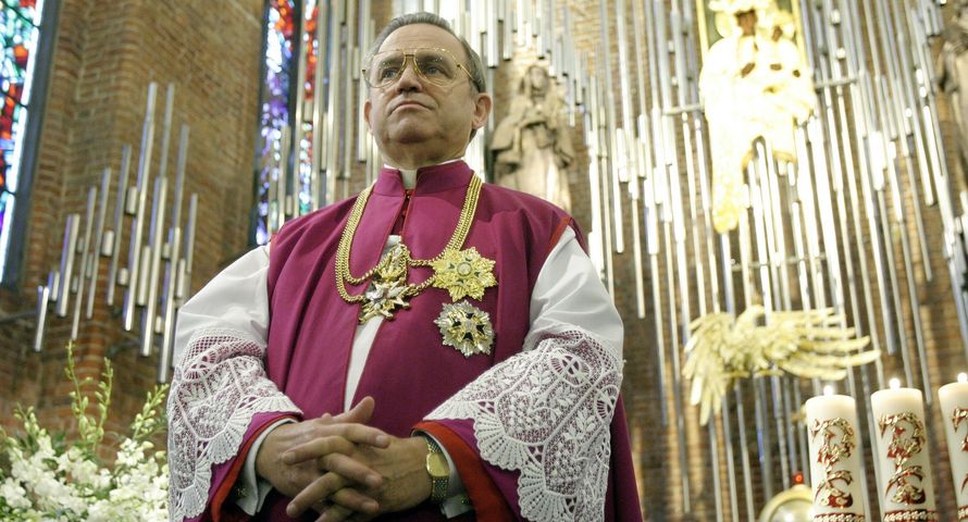 "Wyborcza" musi przeprosić rodzinę ks. Jankowskiego. Mamy odpowiedź Agory
