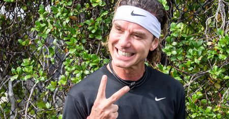 Gavin Rossdale bez koszulki. Niezła klata jak na ten wiek!