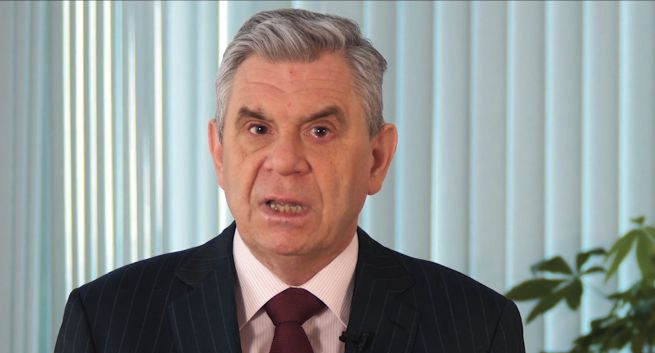 Szef UKE winny zamieszania z DVB-T2/HEVC? „Powinien samodzielnie ocenić potrzebę zmian”