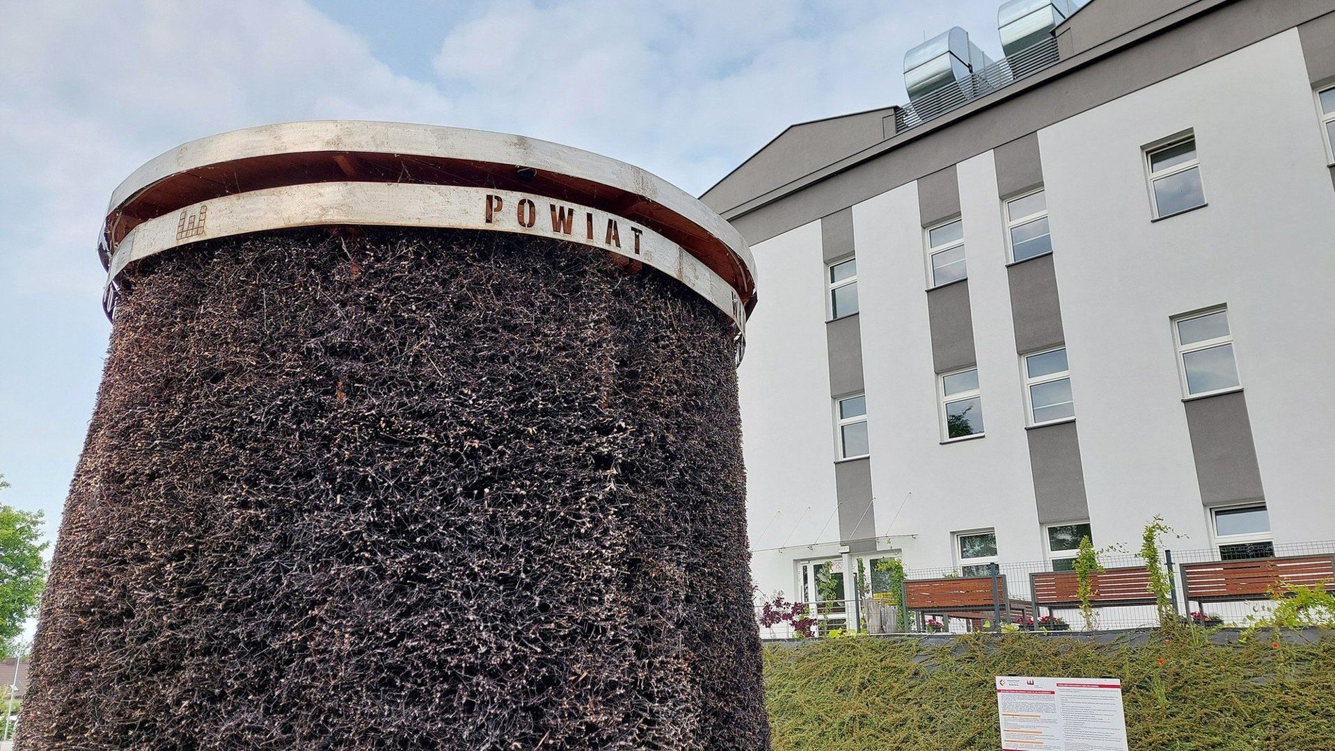 Tężnie przy Powiatowym Centrum Zdrowia we Włocławku