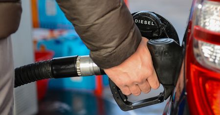 Zmiana paliwa na stacjach. Od 16 kwietnia letni olej napędowy