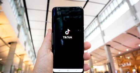 TikTok to najchętniej pobierana aplikacja 2020 roku. Teraz firma otwiera biuro w Polsce