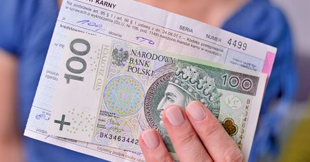 Kołobrzeg: 44-latka pędziła przez wieś ponad 100 km/h. Policja nie miała litości