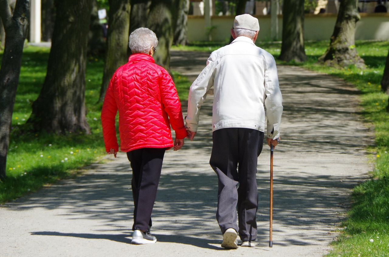 Suicydolożka mówi o dużej liczbie samobójstw u seniorów