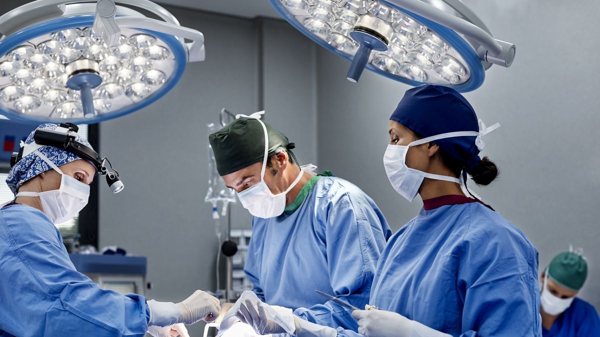 W Zabrzu przeprowadzono zabieg usunięcia 8-kiliogramowego guza