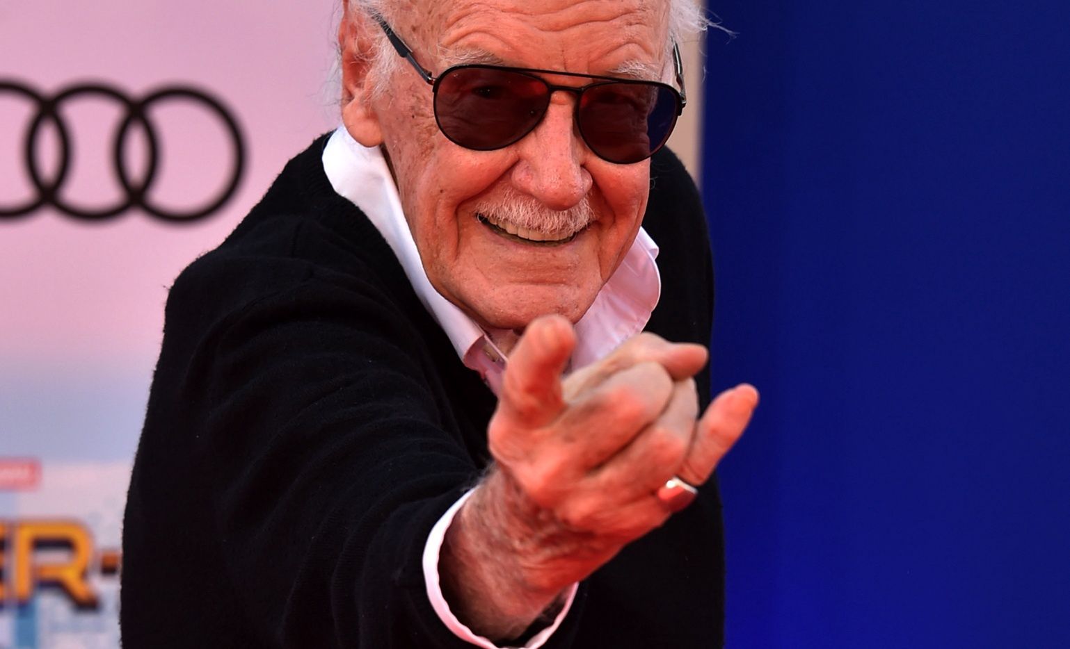 Przed śmiercią miał miliony na koncie. Stan Lee był wykorzystywany?