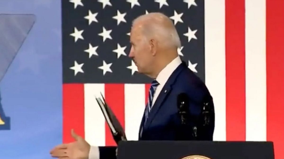 Nikt nie uścisnął ręki Joe Bidena