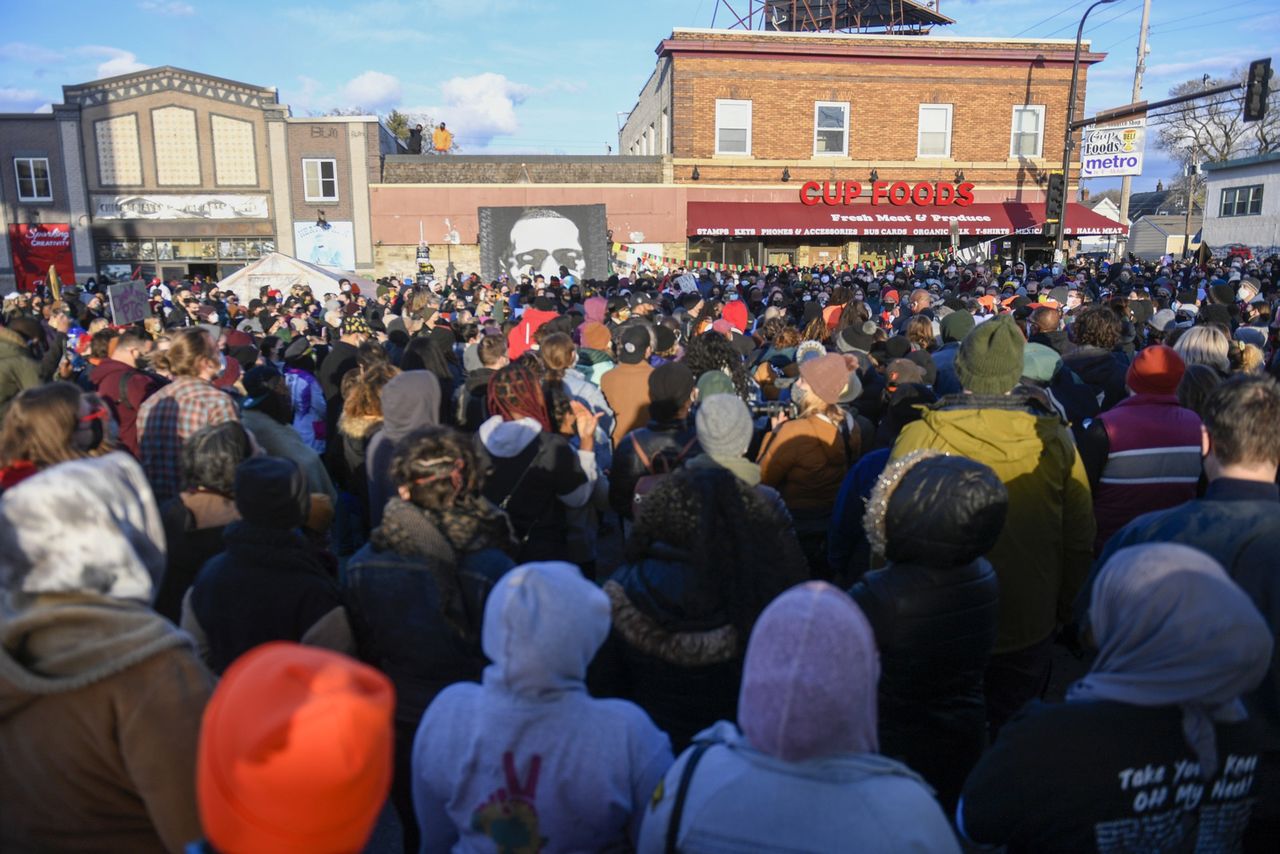 George Floyd Square jako "strefa autonomiczna"? Białoskórzy muszą stosować się do specjalnych instrukcji