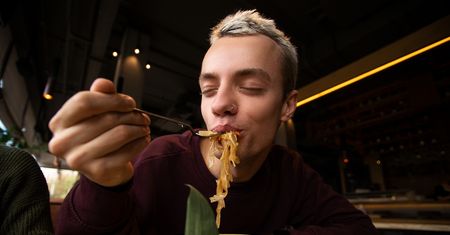Zmniejsza ryzyko występowania nowotworów. Pomaga obniżyć ciśnienie i cholesterol, ale jest jedno ''ale''