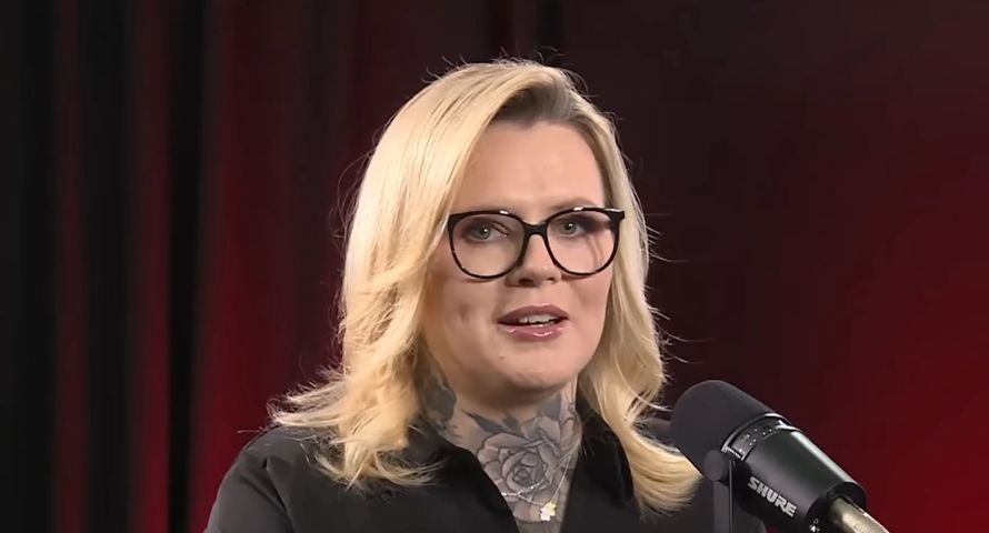 Książka Karoliny Opolskiej nadal bez erraty. "Potwierdzam, że się ukaże"