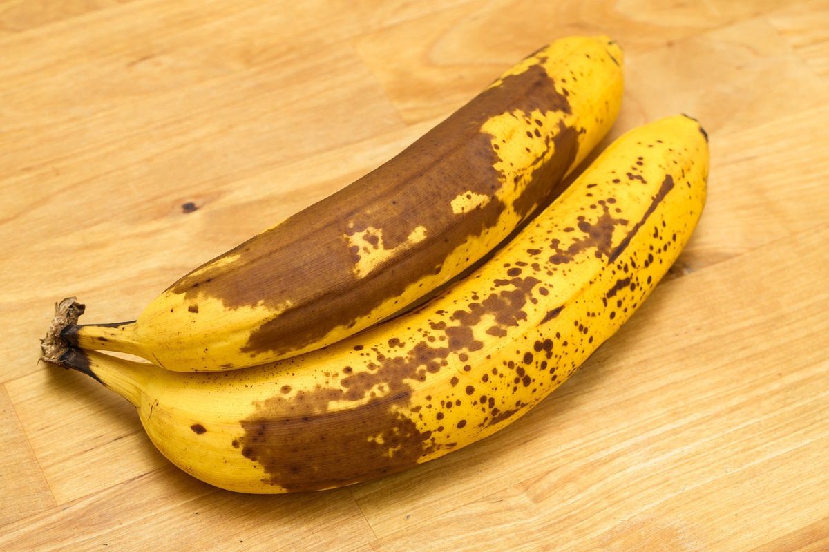 Zielony, żółty czy brązowy, który banan jest najzdrowszy? Ekspert rozwiewa wszystkie wątpliwości