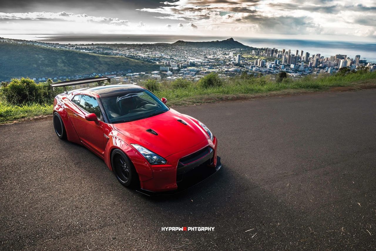 Nissan GT-R - godzilla na Hawajach