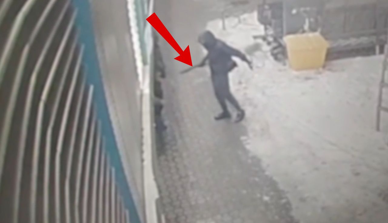 Bestialski atak w Warszawie. Ofiarą 16-latek. Pokazali nagranie