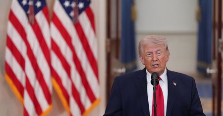 Trump grozi eskalacją ataków na Iran. "Następne są mosty, elektrownie"