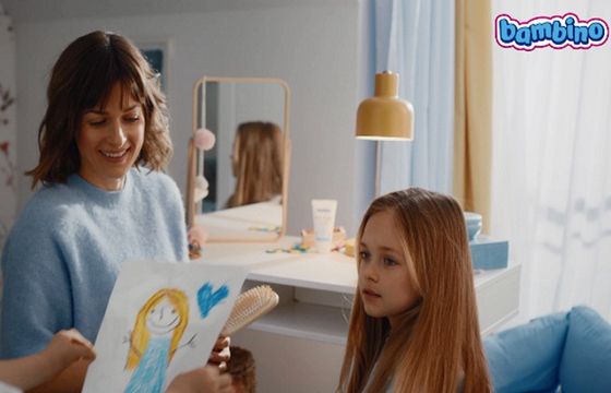 Blogerka Lady GuGu reklamuje szampony Bambino