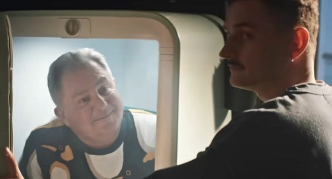 Robert Makłowicz nie wyskakuje z lodówki w reklamie Credit Agricole