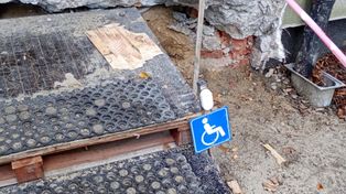 Rybnik: Urząd Skarbowy z barierą dla osób na wózkach i nie tylko