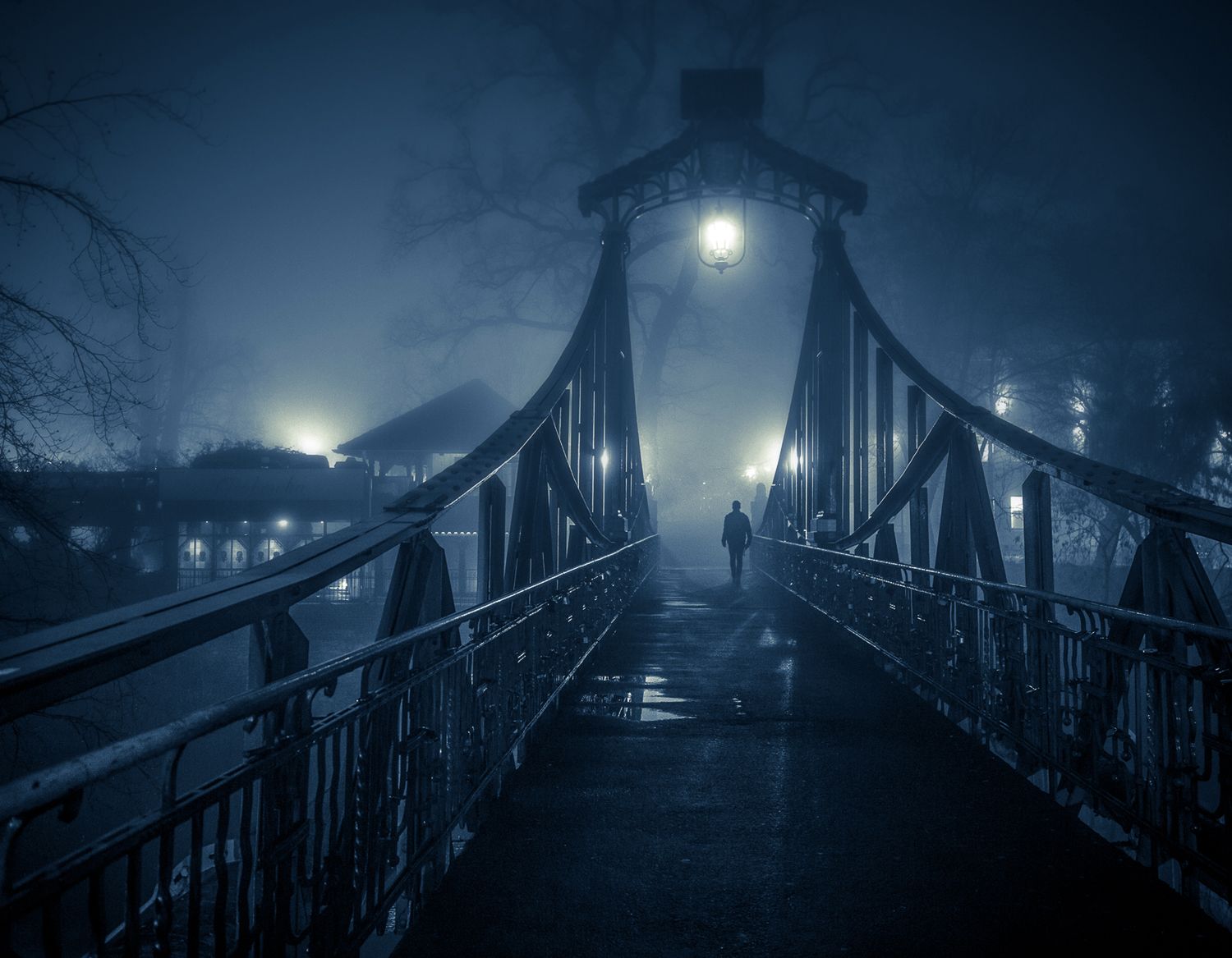 Sfotografowałem mgłę, która spowiła Opole. Miasto wygląda jak z filmu noir 5