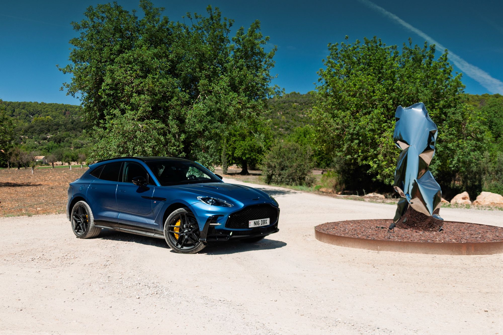 Aston Martin DBX S (2025)