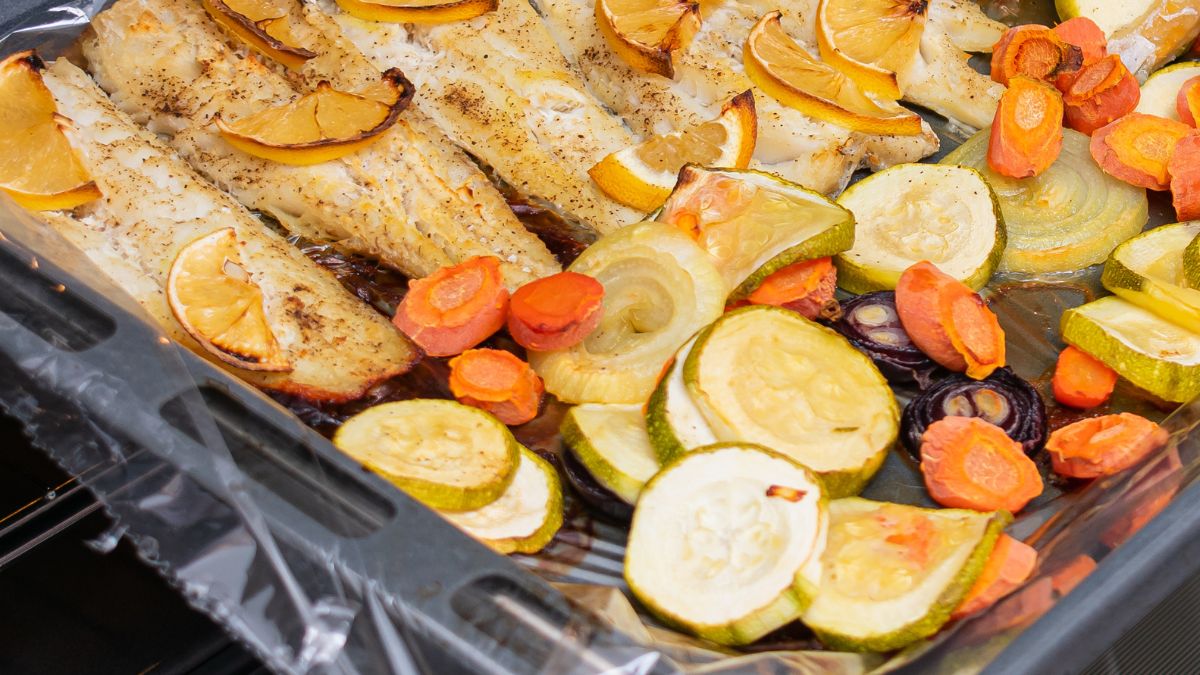 Ryba z warzywami z piekarnika na Środę Popielcową