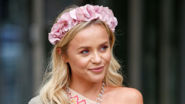 Anna Skura pozuje topless i ogłasza "pożegnanie" starego ja