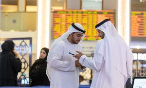 Po atakach Iranu ZEA zamykają giełdy na dwa dni